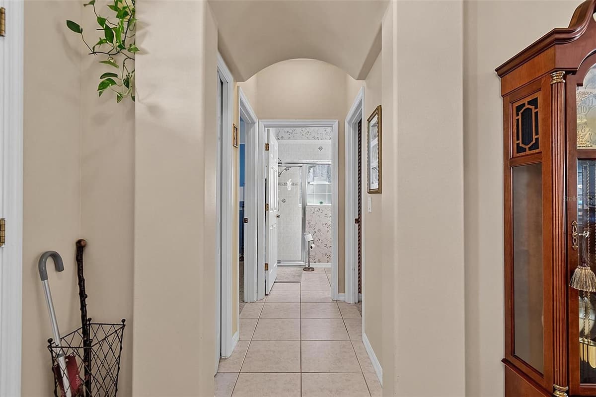 4 EHRLING LANE — photo 33 of 64