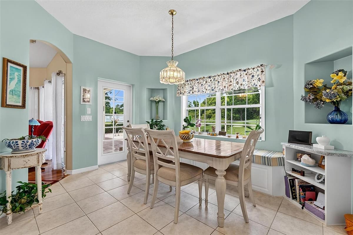 4 EHRLING LANE — photo 15 of 64