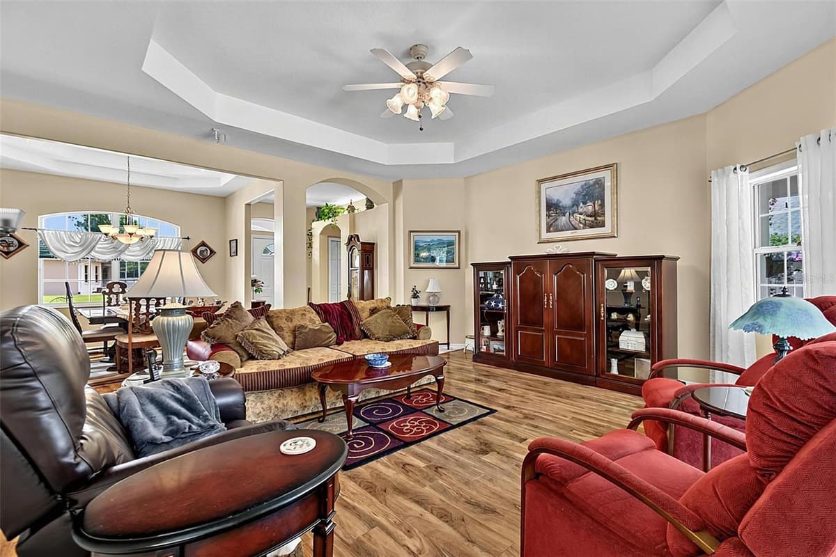 4 EHRLING LANE — photo 11 of 64