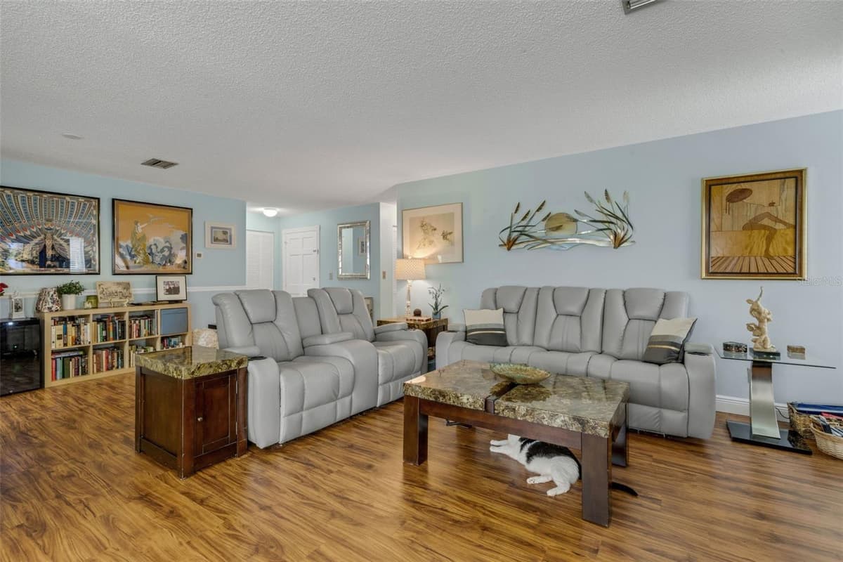 121 ASPEN CIRCLE — photo 11 of 40