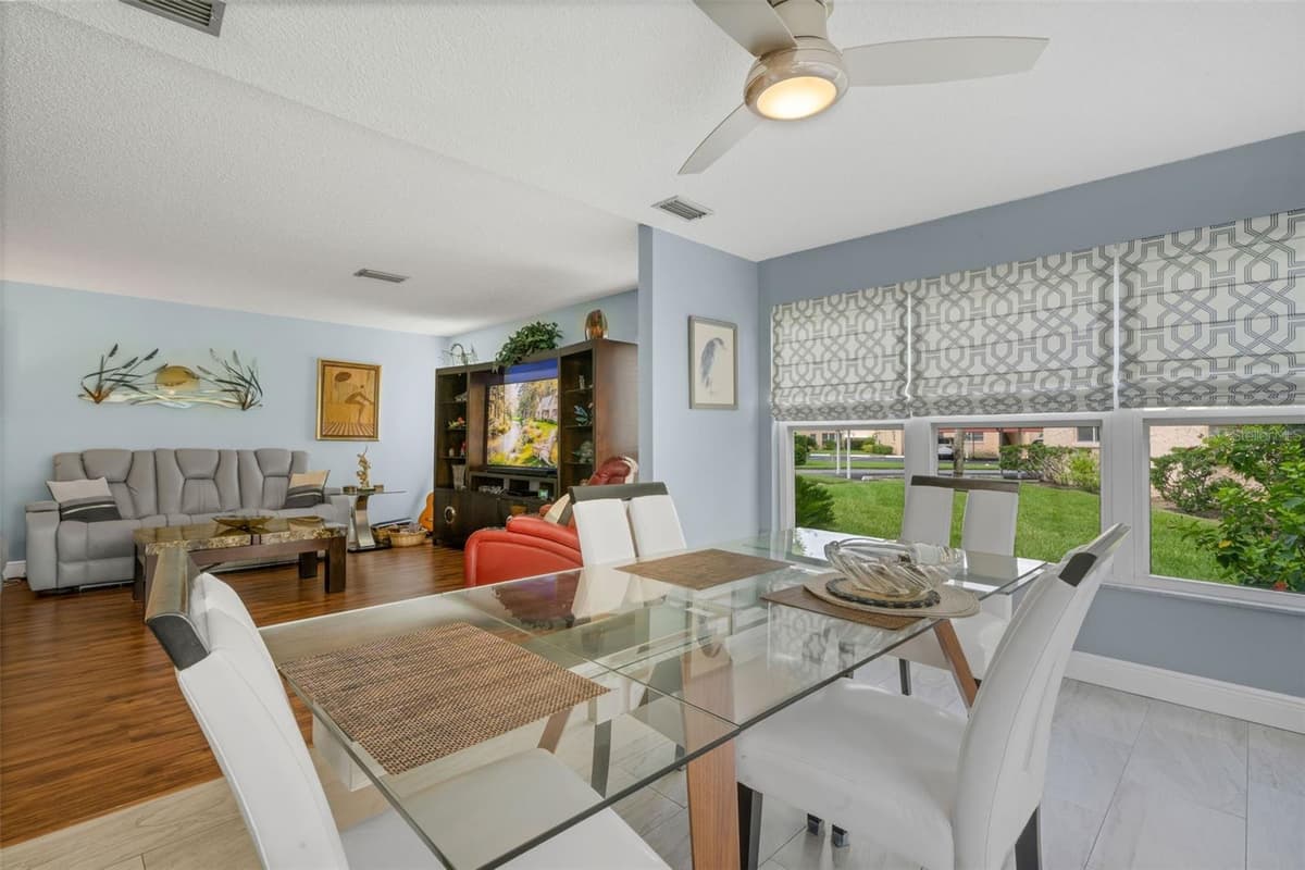 121 ASPEN CIRCLE — photo 13 of 40