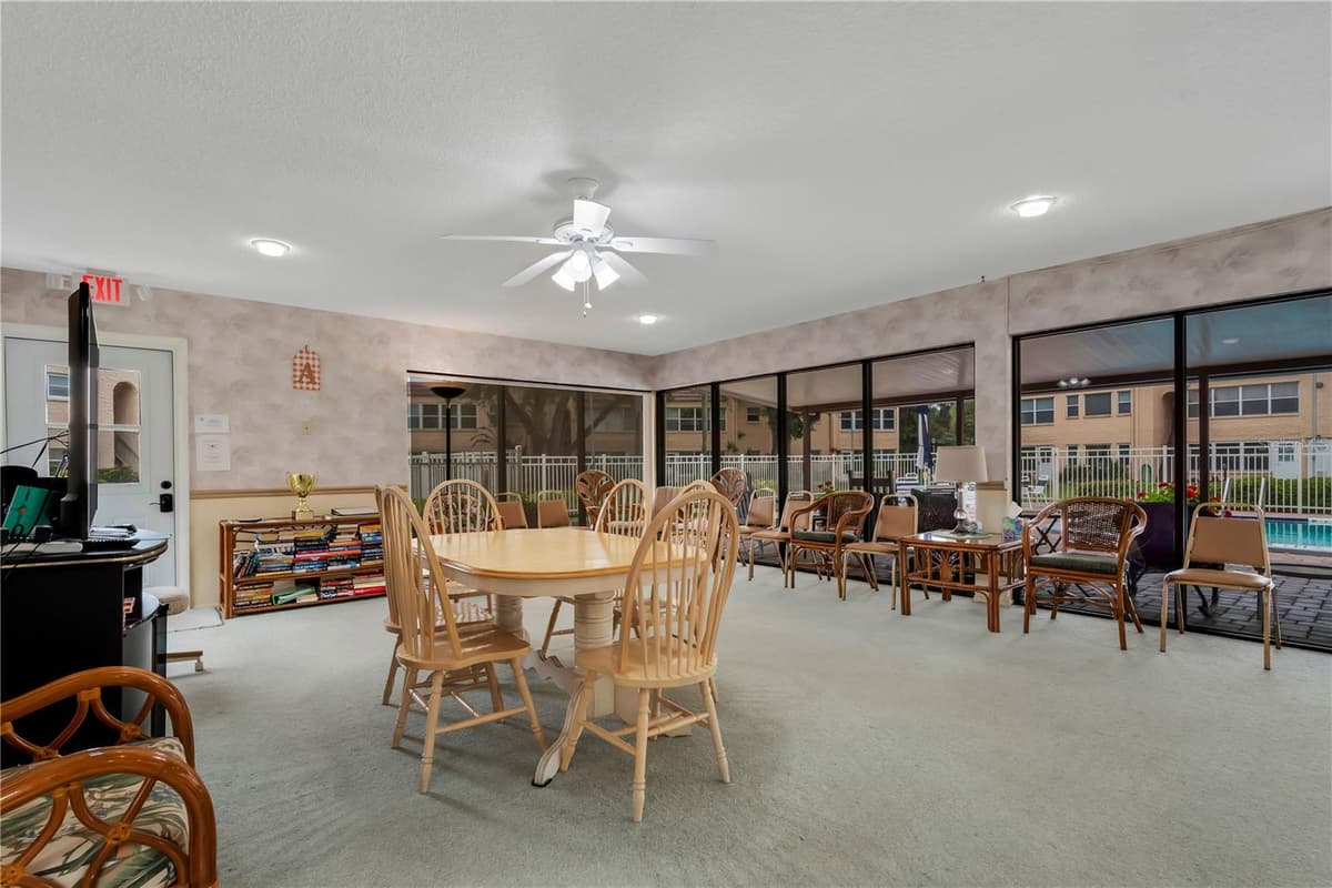 121 ASPEN CIRCLE — photo 38 of 40