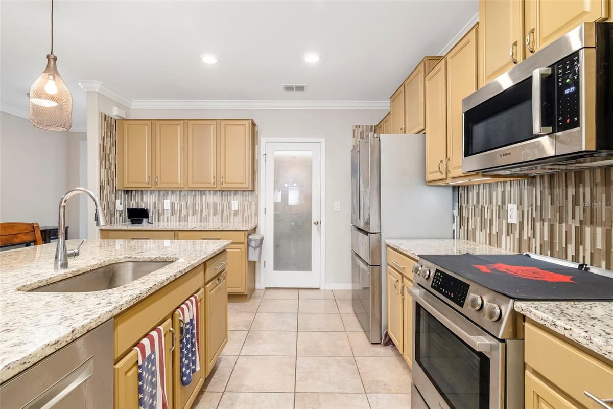 6103 HORSE MILL PLACE — photo 17 of 72