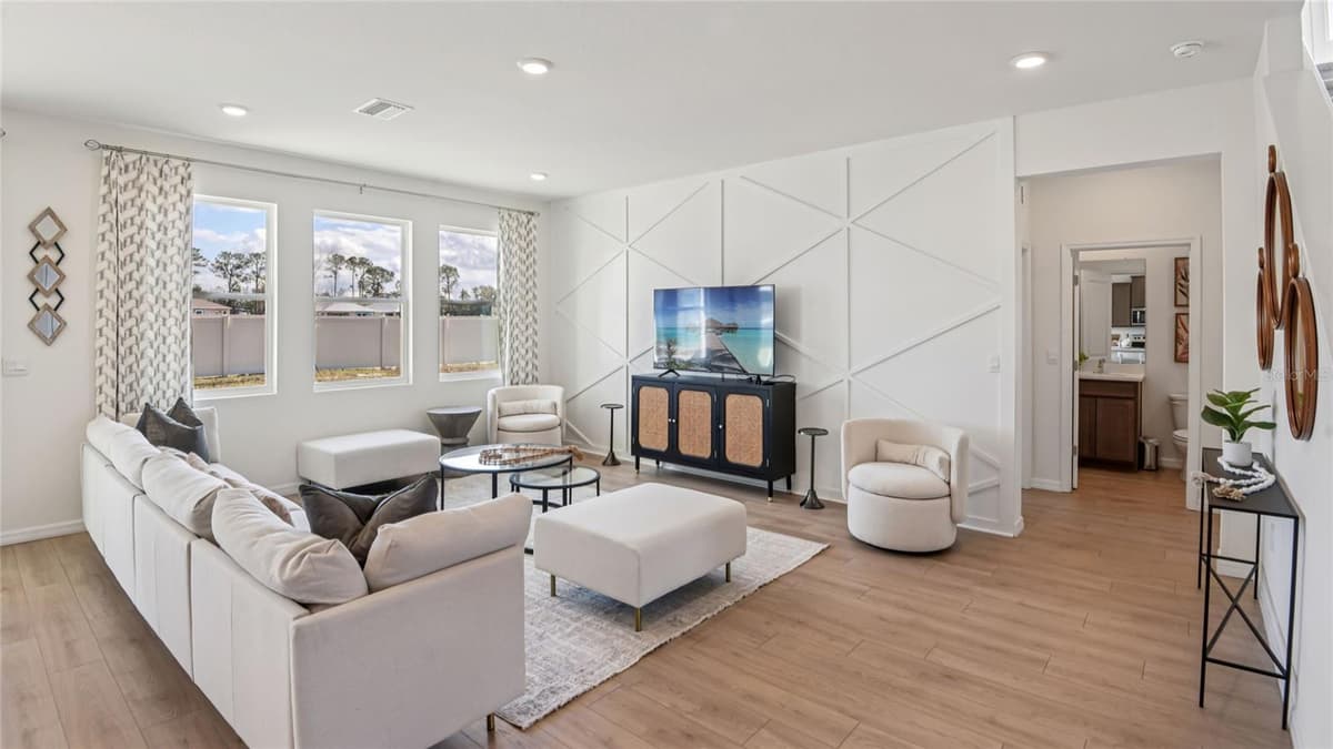 5434 55TH TERRACE — photo 8 of 29