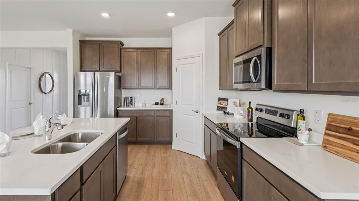 5434 55TH TERRACE — photo 7 of 29
