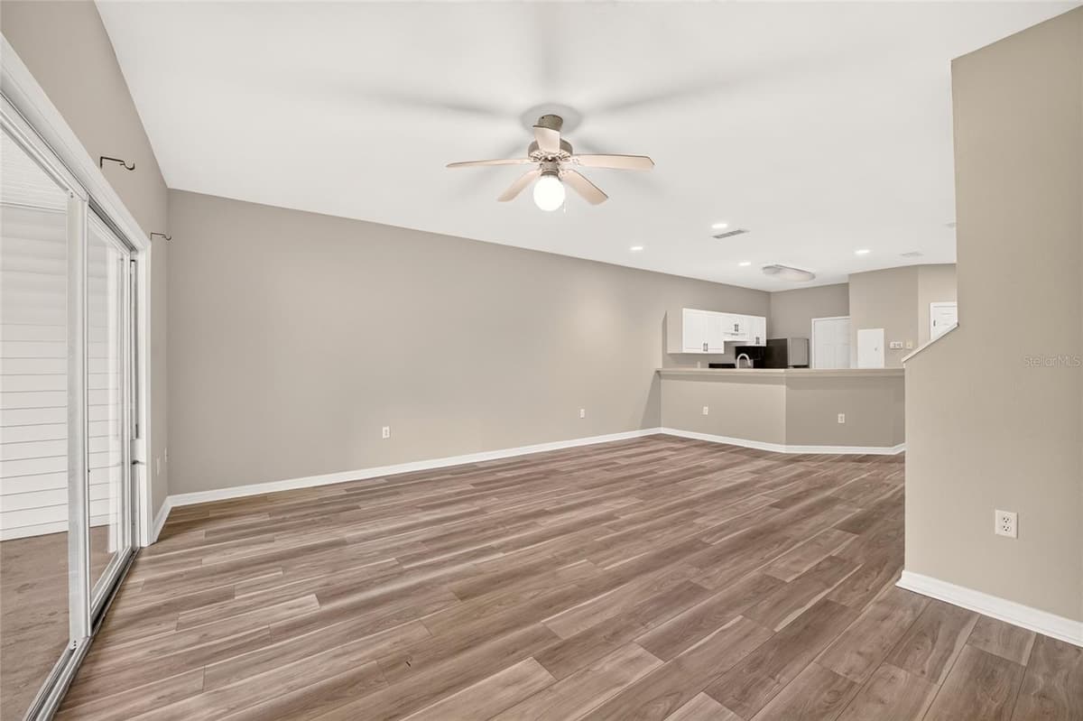 13200 NEWBERRY ROAD — photo 16 of 51