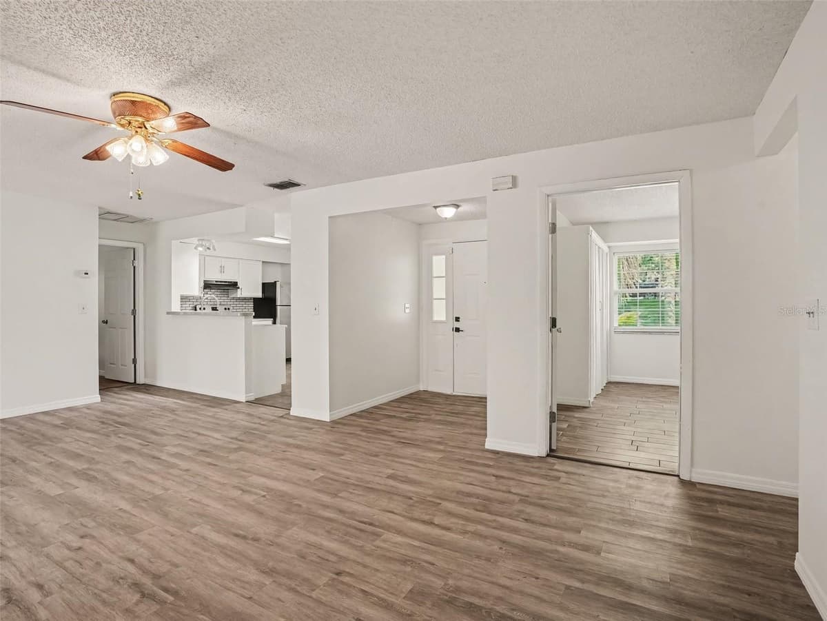 808 CHAMBERLAIN LOOP — photo 6 of 20