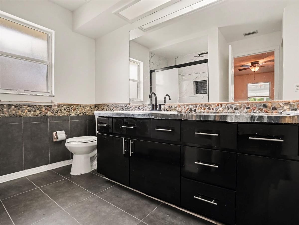808 CHAMBERLAIN LOOP — photo 15 of 20