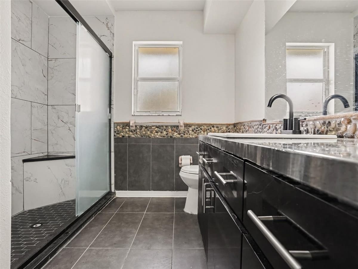 808 CHAMBERLAIN LOOP — photo 3 of 20