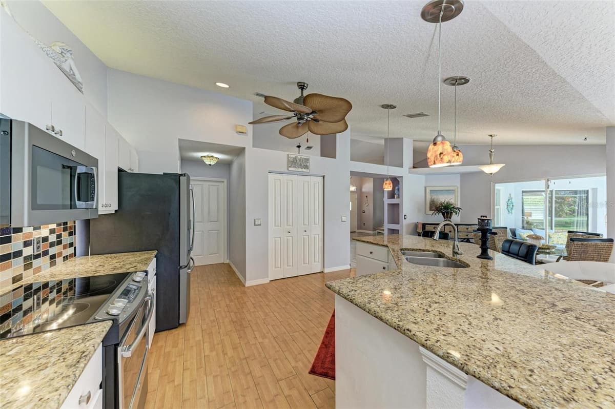 316 ROSELING CIRCLE — photo 7 of 39