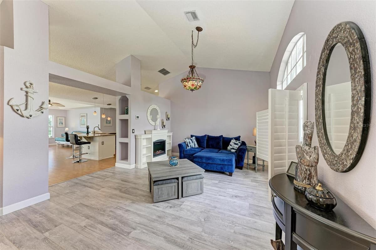 316 ROSELING CIRCLE — photo 8 of 39