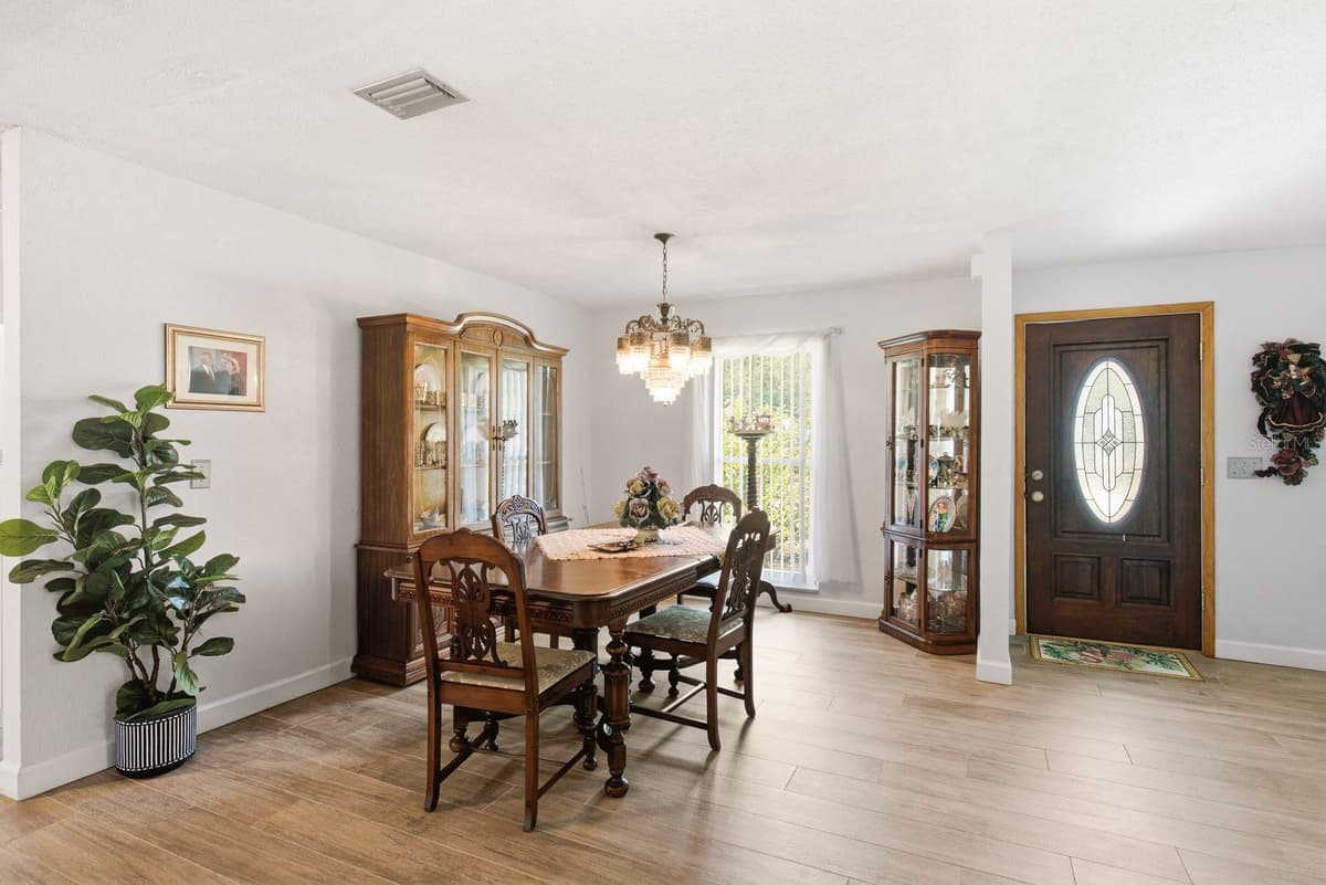 920 LAKE FOREST ROAD — photo 8 of 41