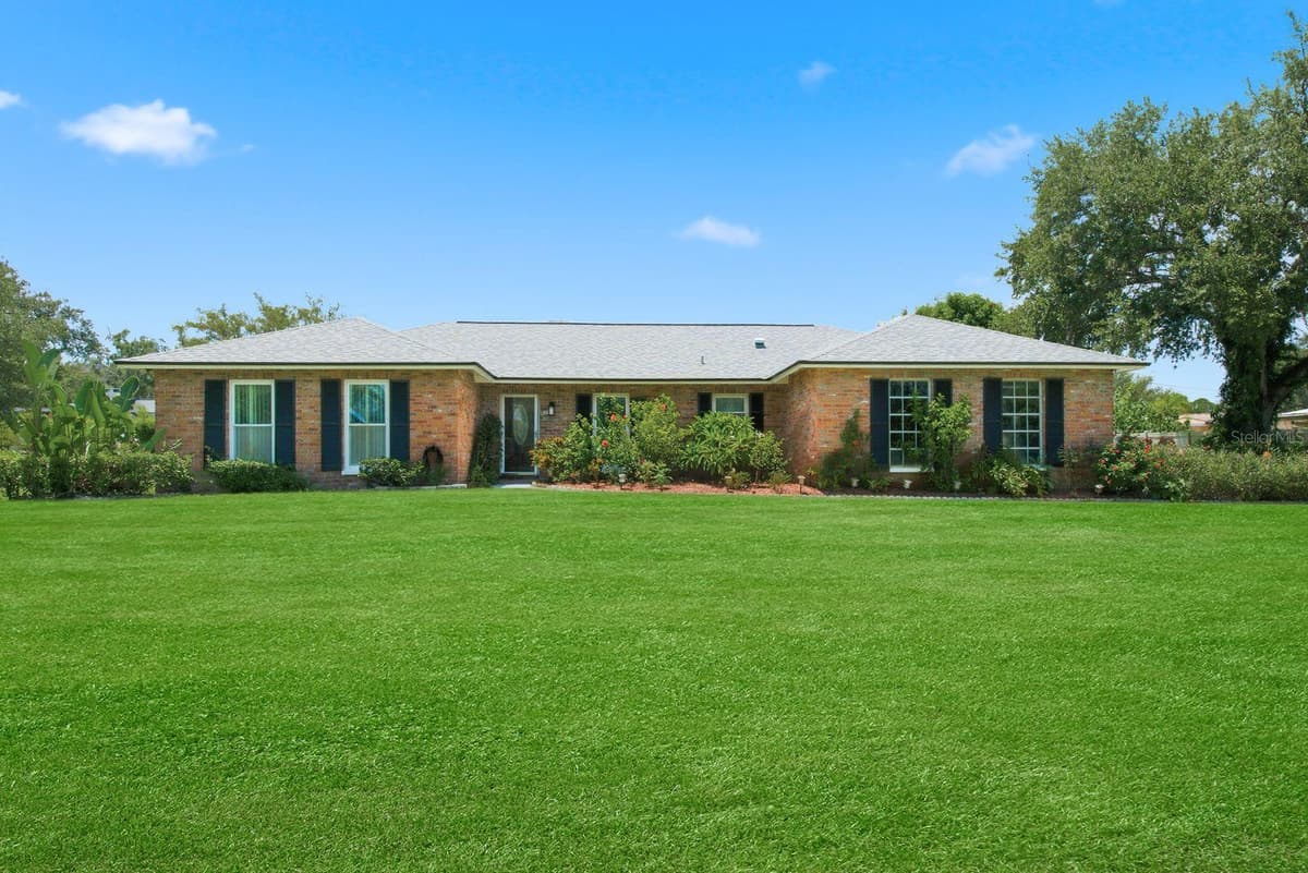 920 LAKE FOREST ROAD — photo 36 of 41