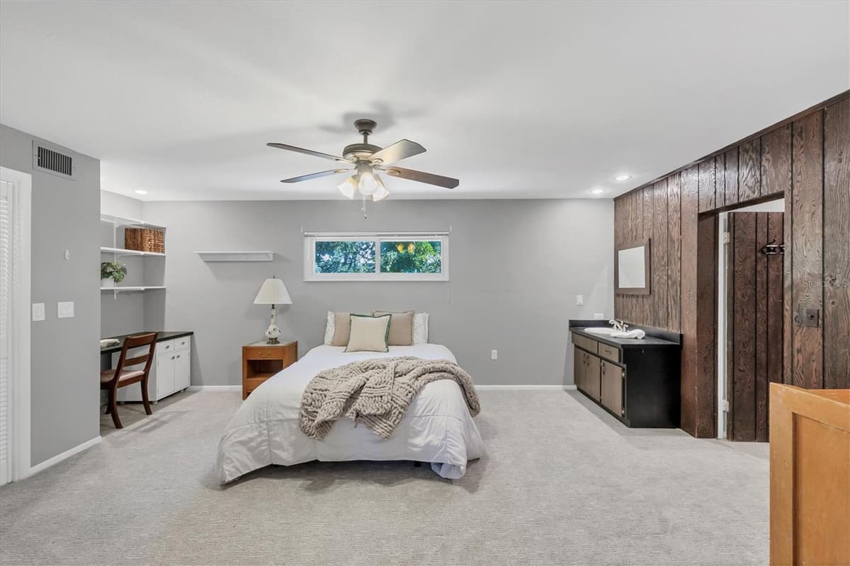 5201 STEVENS DRIVE — photo 18 of 35