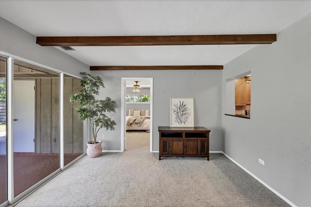 5201 STEVENS DRIVE — photo 17 of 35