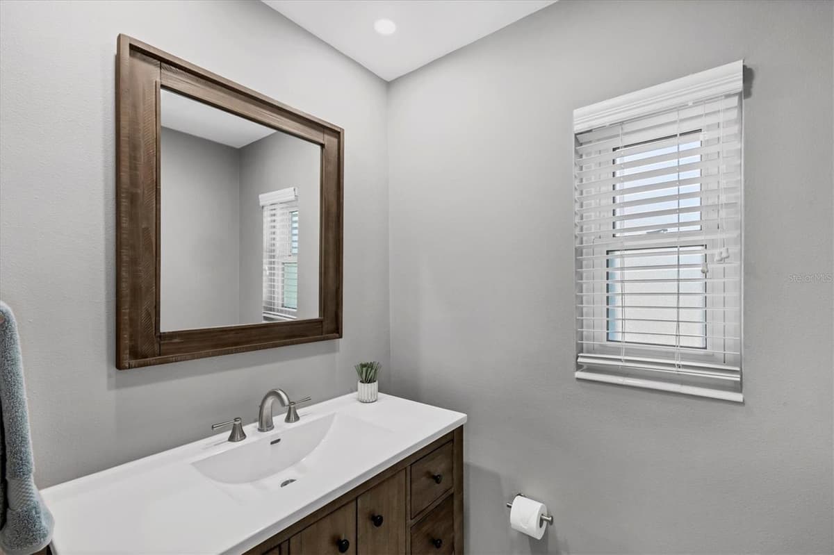 5201 STEVENS DRIVE — photo 26 of 35