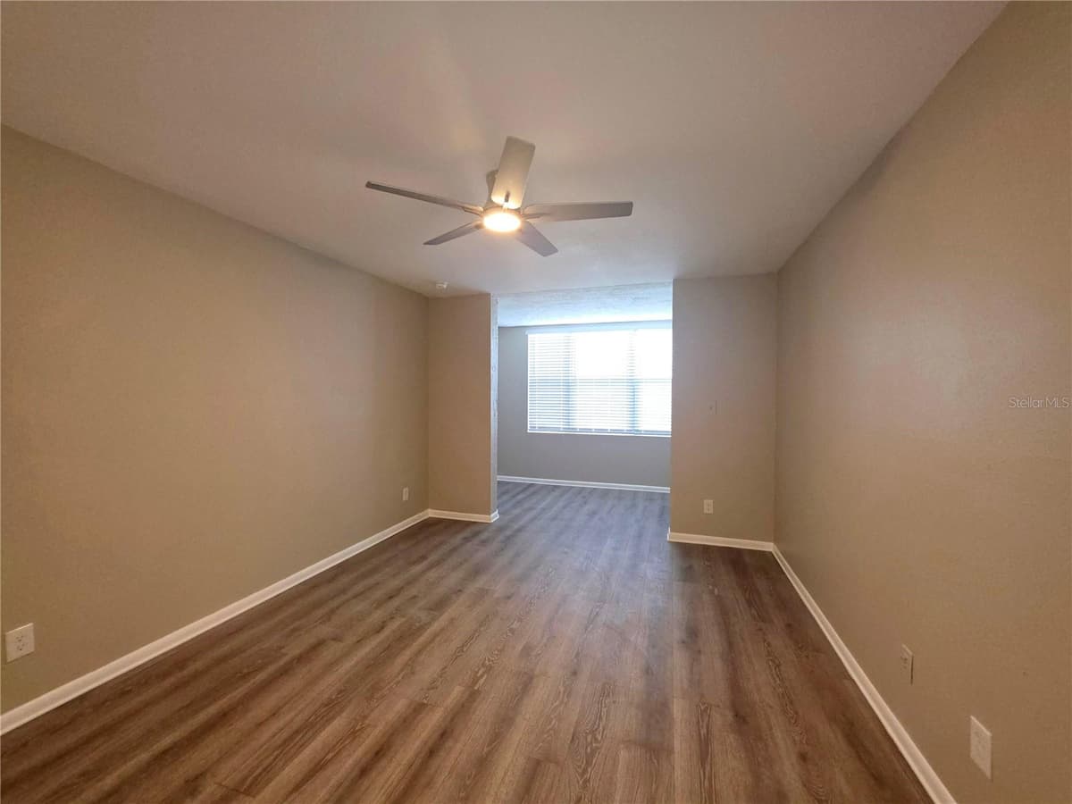 2049 SKIMMER COURT — photo 9 of 24