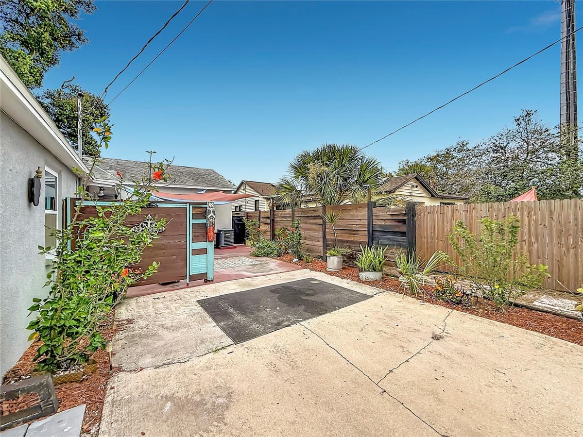 4831 FAIRFIELD AVENUE — photo 35 of 48
