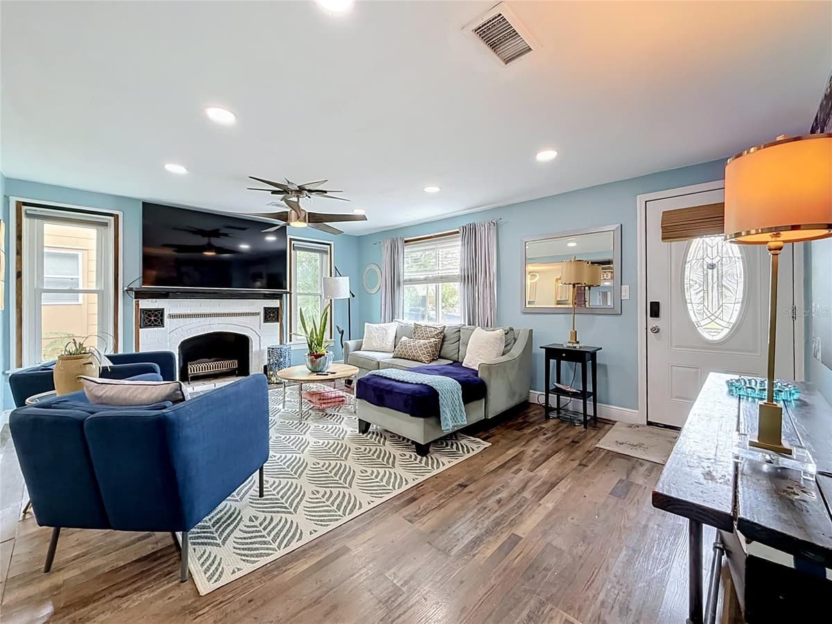 4831 FAIRFIELD AVENUE — photo 16 of 48