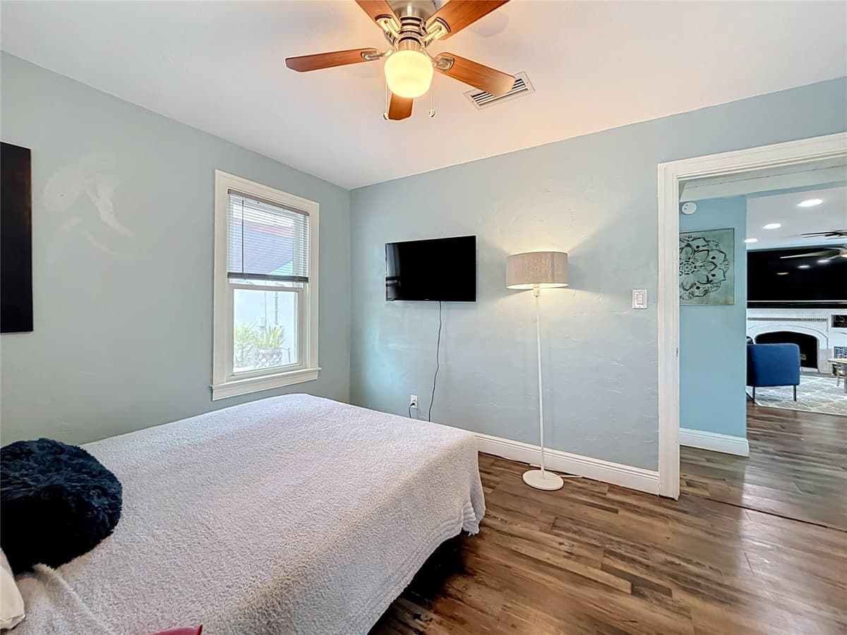 4831 FAIRFIELD AVENUE — photo 24 of 48