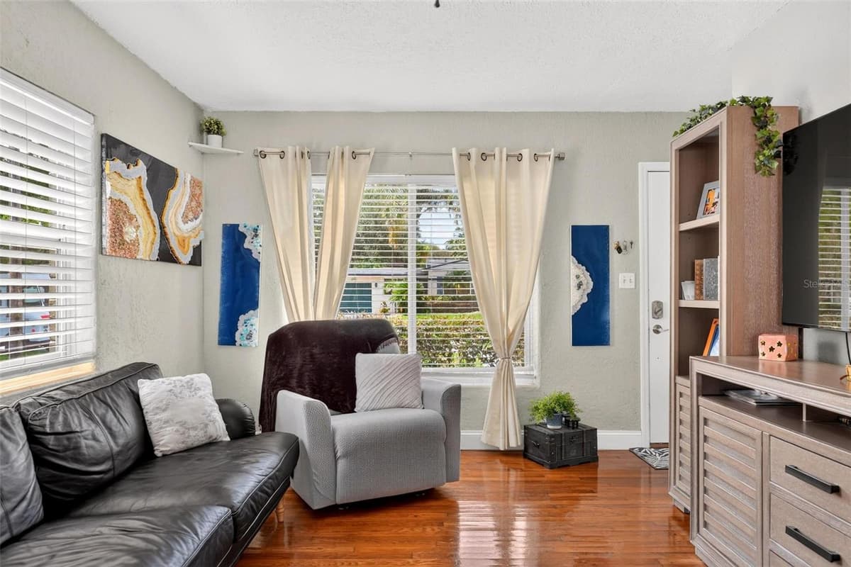 3000 HARGILL DRIVE — photo 11 of 56