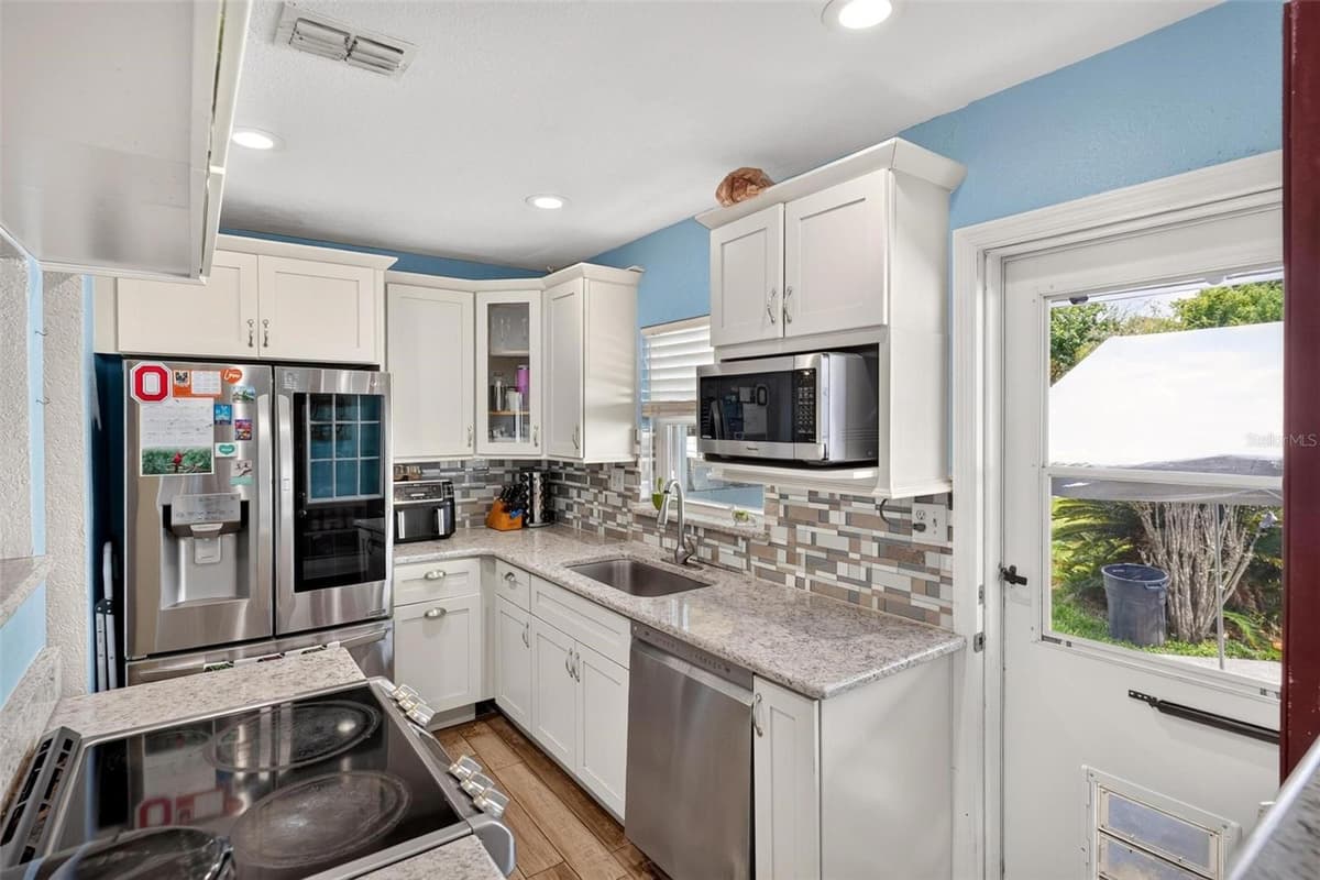 3000 HARGILL DRIVE — photo 18 of 56