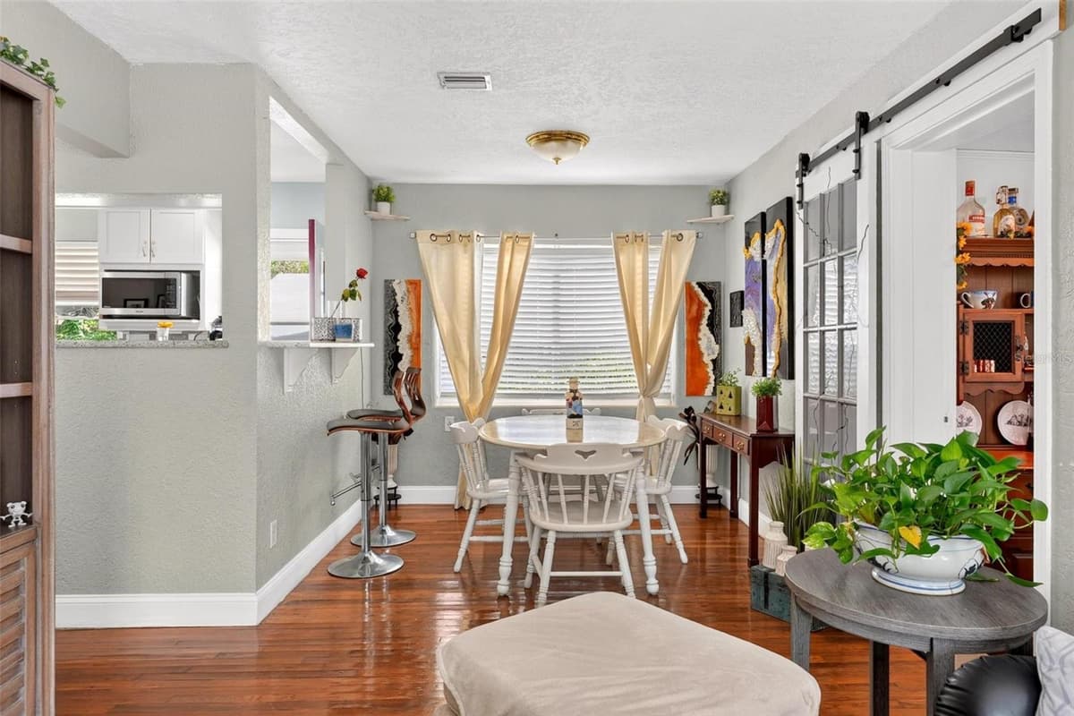3000 HARGILL DRIVE — photo 4 of 56