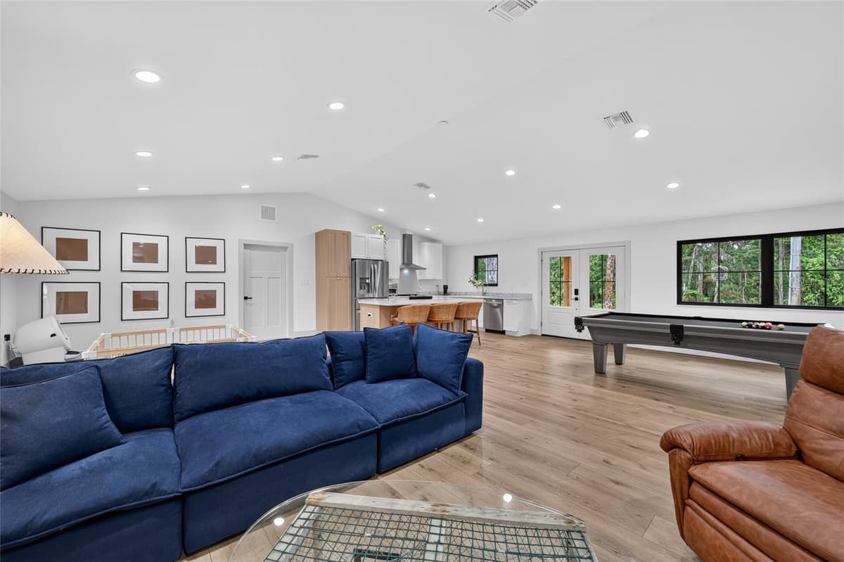 232 KINGS BAY DR — photo 12 of 65