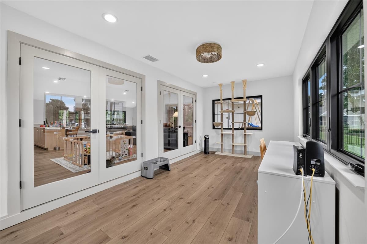 232 KINGS BAY DR — photo 23 of 65