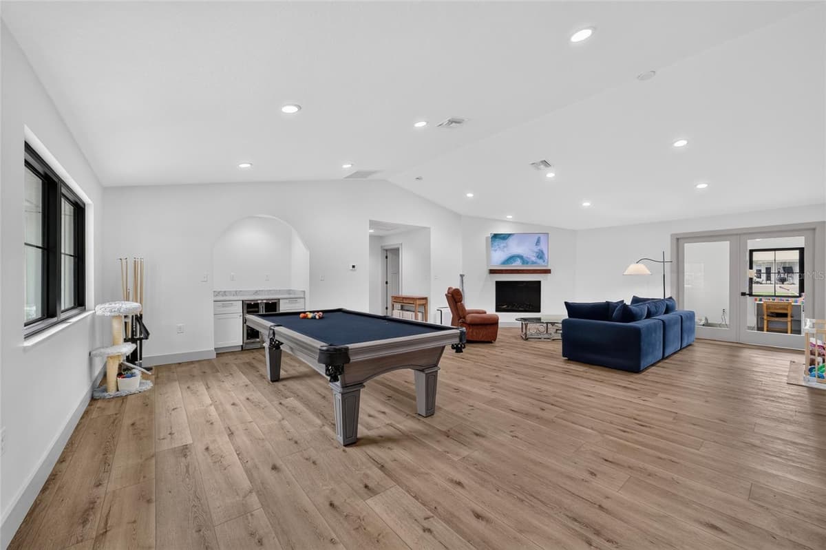 232 KINGS BAY DR — photo 31 of 65