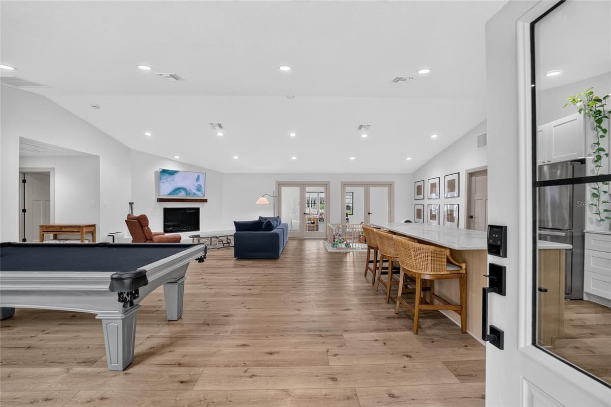 232 KINGS BAY DR — photo 5 of 65