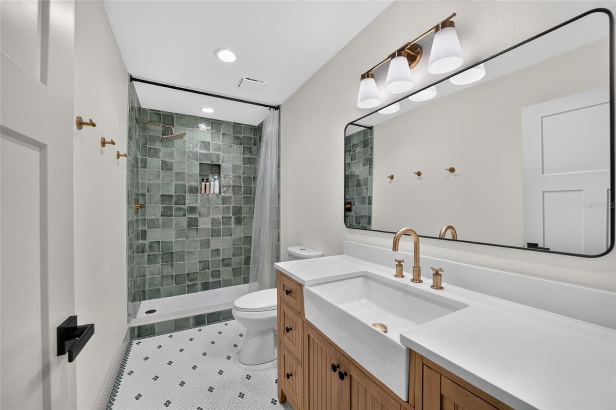 232 KINGS BAY DR — photo 34 of 65