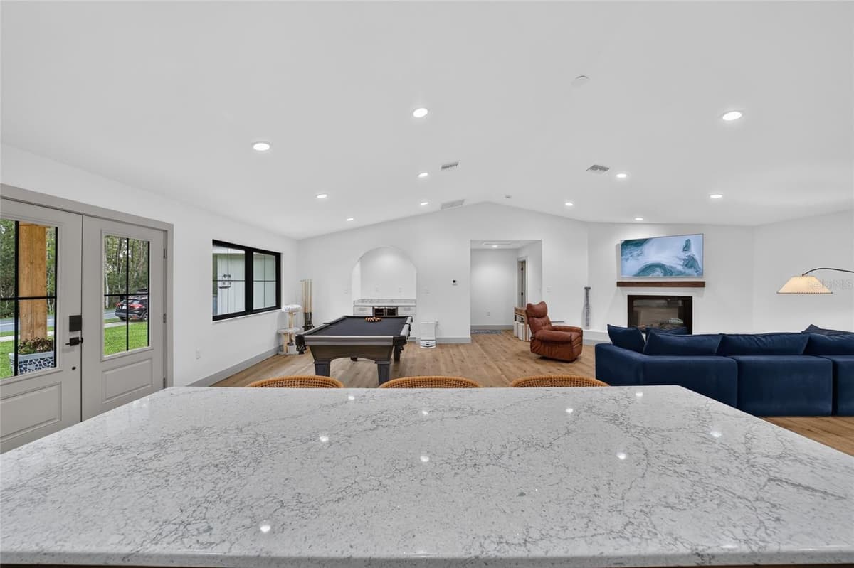 232 KINGS BAY DR — photo 16 of 65