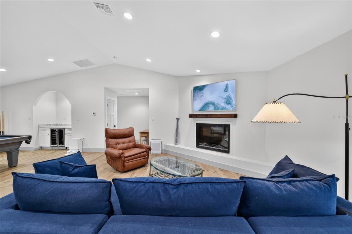232 KINGS BAY DR — photo 40 of 65