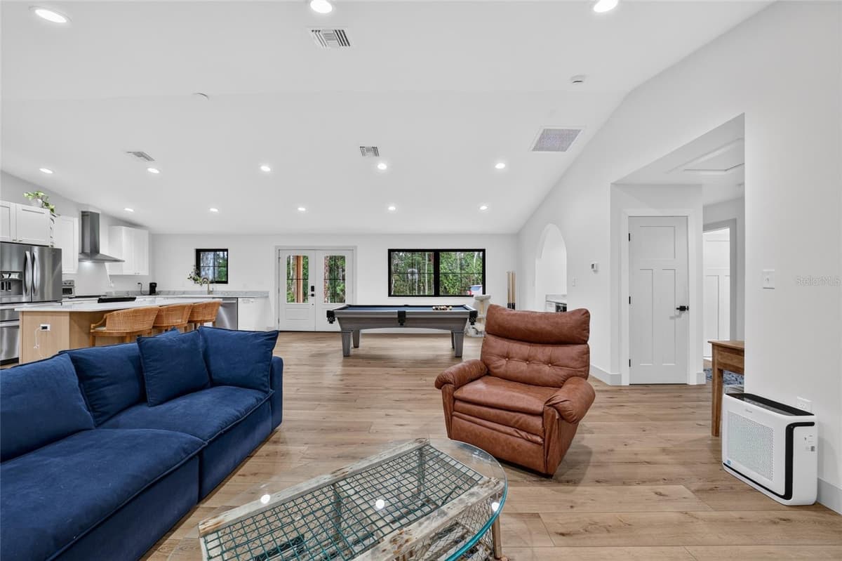 232 KINGS BAY DR — photo 13 of 65