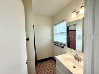 2410 LANDO LANE — photo 23 of 34