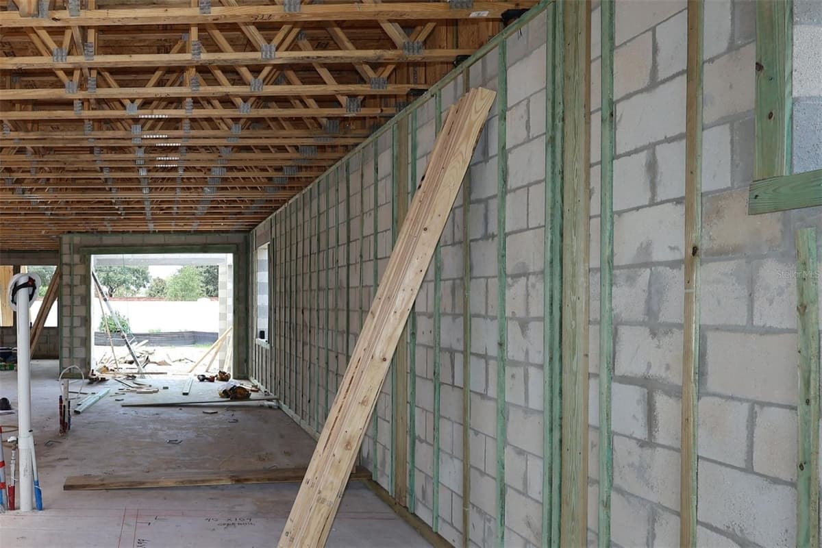 17043 OVERSTORY ROAD — photo 3 of 10