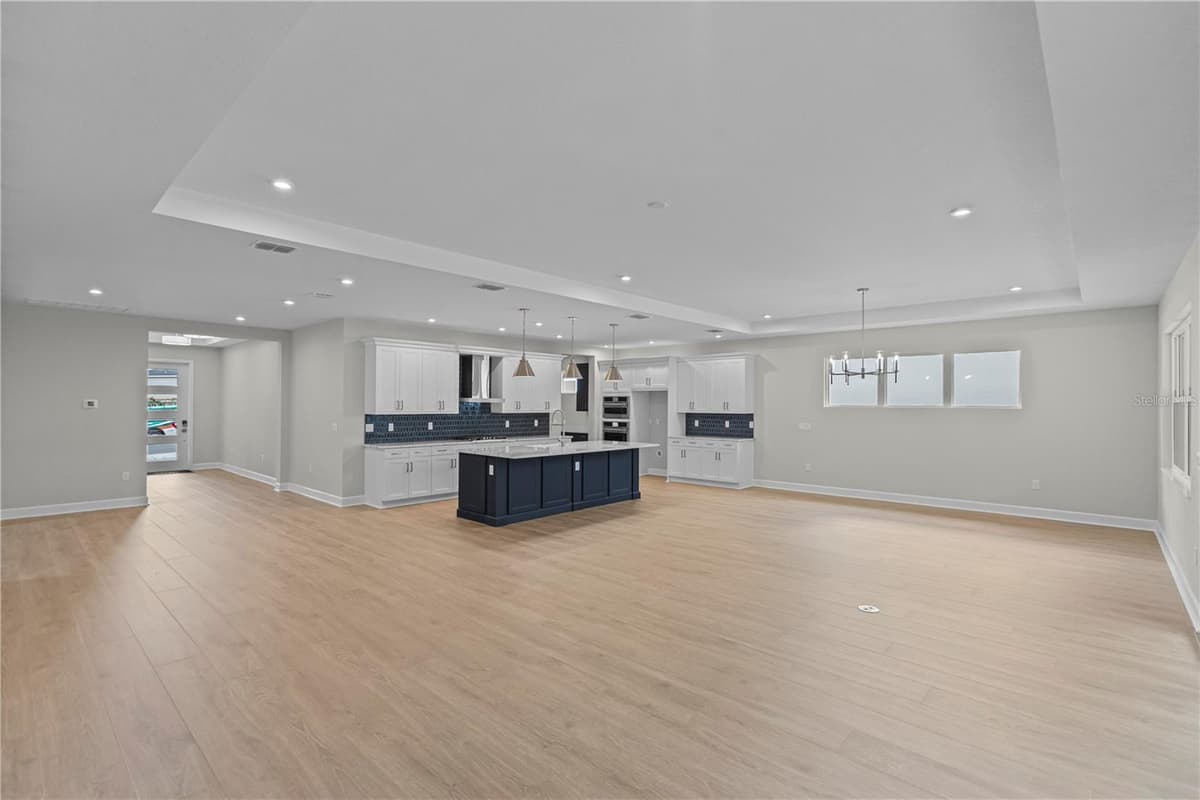 956 CLUB CRESSWIND DRIVE — photo 13 of 42