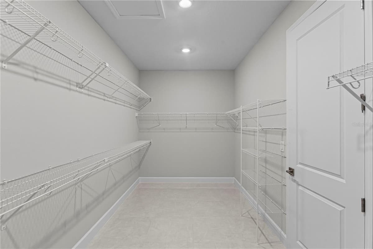 956 CLUB CRESSWIND DRIVE — photo 21 of 42