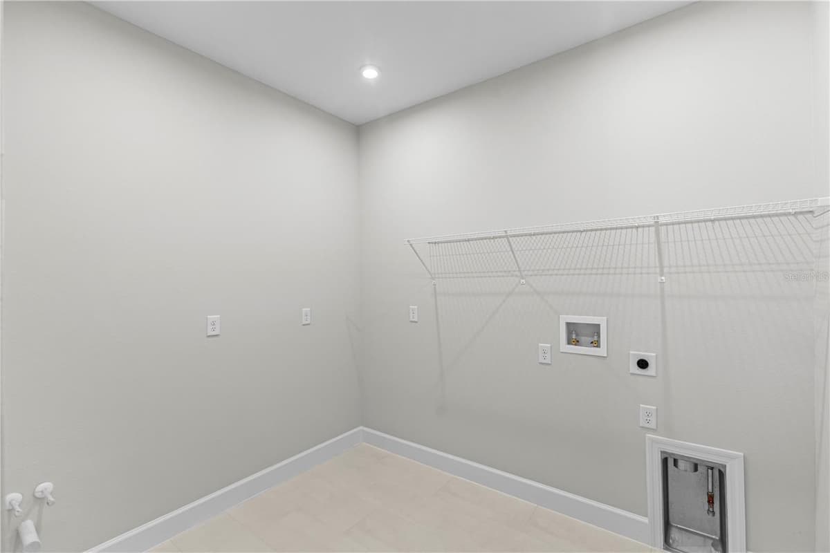 956 CLUB CRESSWIND DRIVE — photo 27 of 42