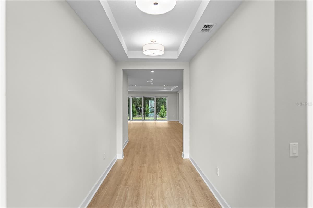 956 CLUB CRESSWIND DRIVE — photo 2 of 42