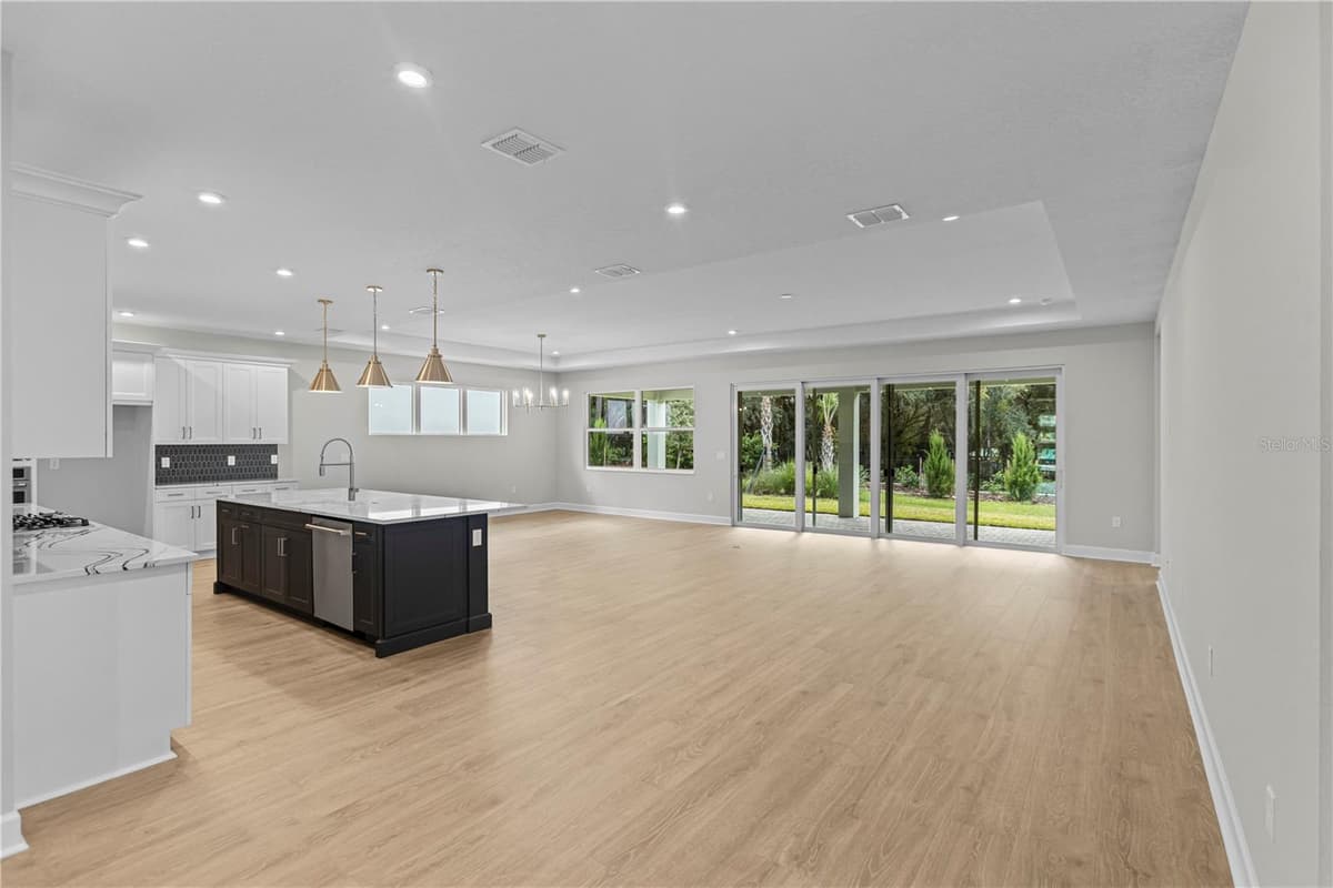 956 CLUB CRESSWIND DRIVE — photo 9 of 42