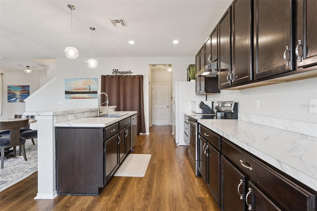 13537 LARANJA STREET — photo 12 of 35