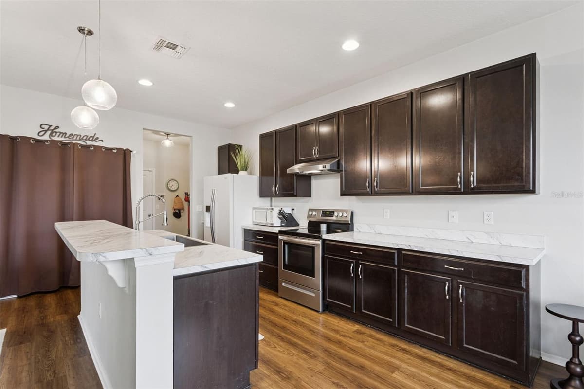 13537 LARANJA STREET — photo 13 of 35