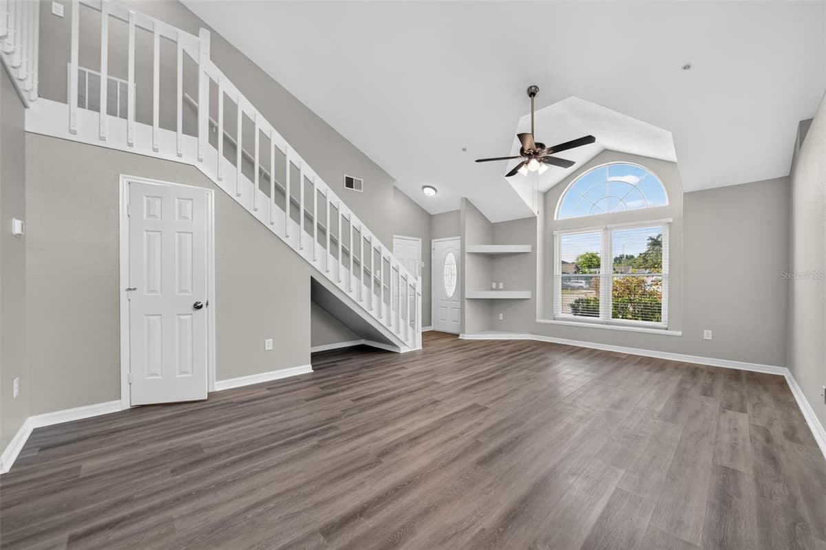 3328 HAMLET LOOP — photo 8 of 30