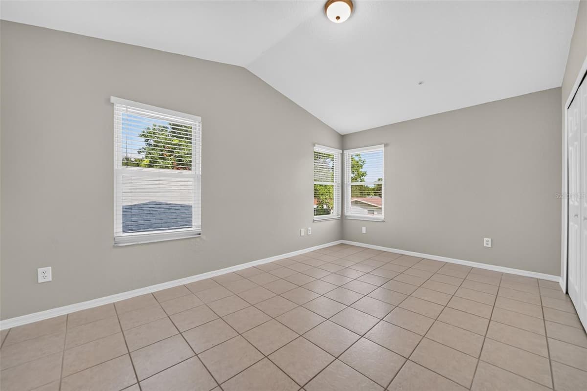 3328 HAMLET LOOP — photo 21 of 30