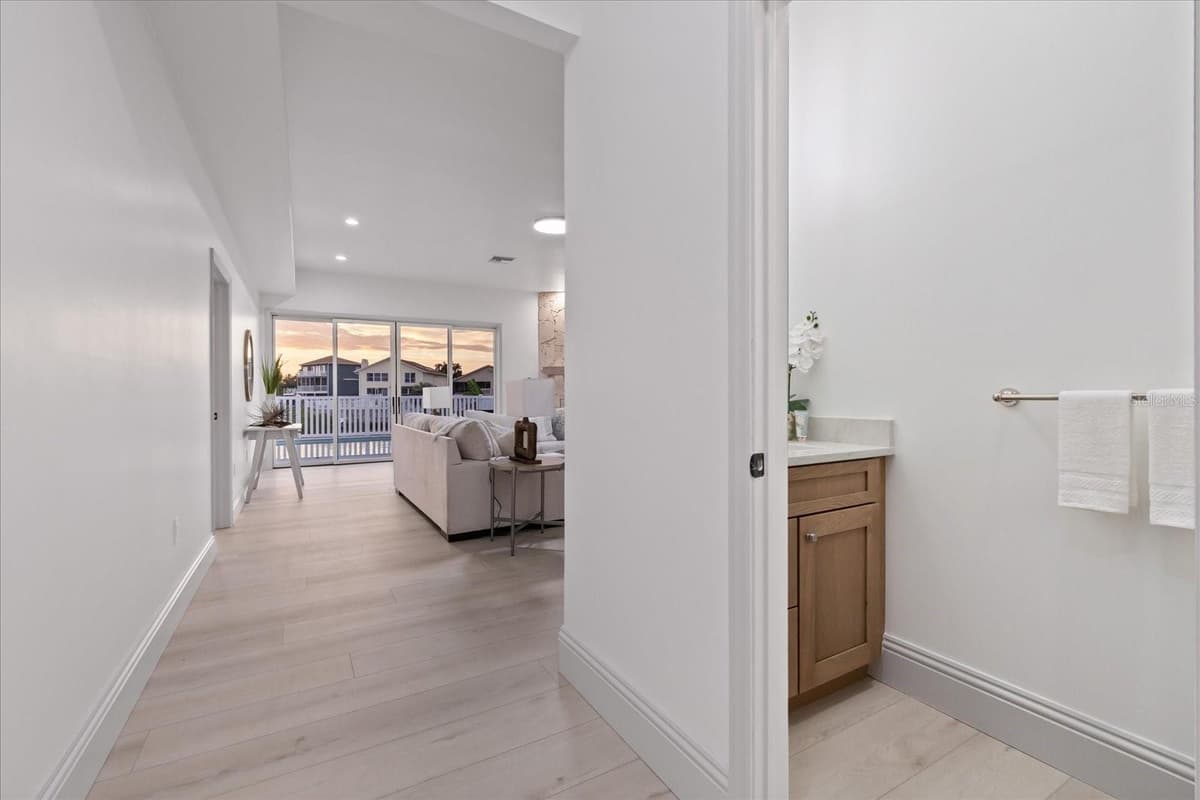 6121 BAYSIDE DRIVE — photo 47 of 91