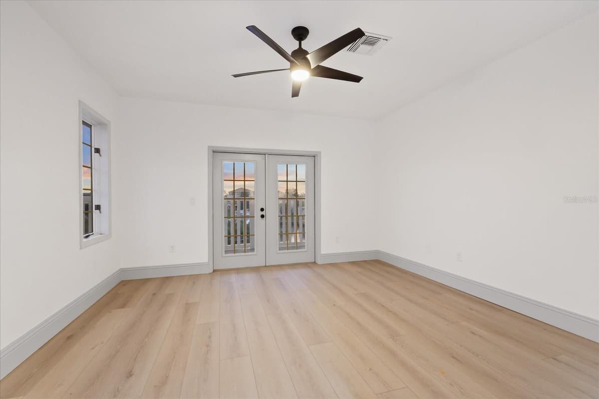 6121 BAYSIDE DRIVE — photo 64 of 91