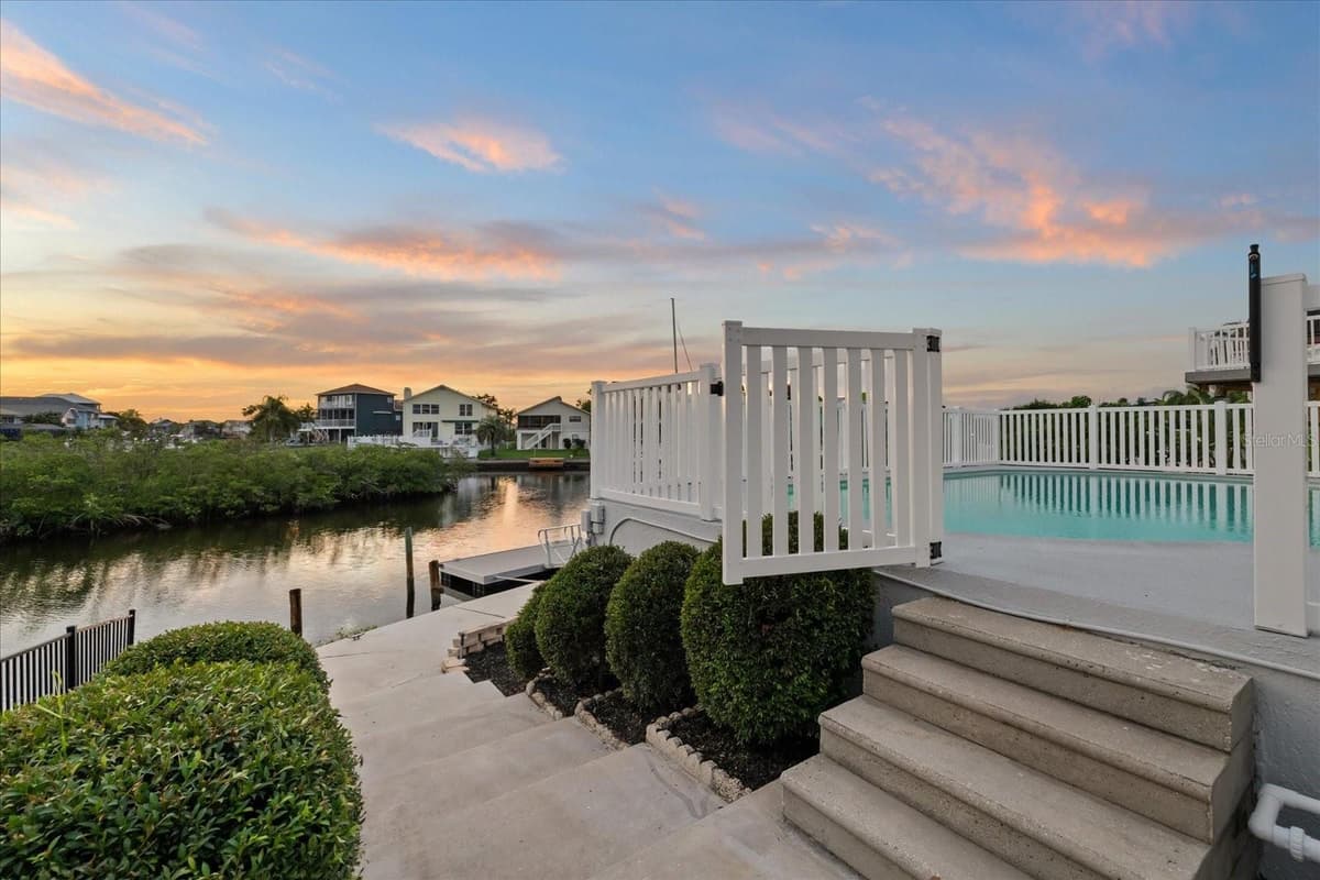 6121 BAYSIDE DRIVE — photo 70 of 91