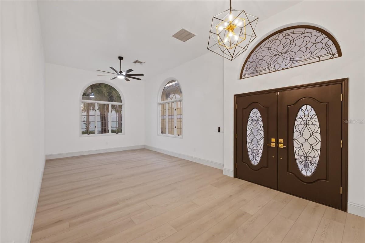 6121 BAYSIDE DRIVE — photo 15 of 91